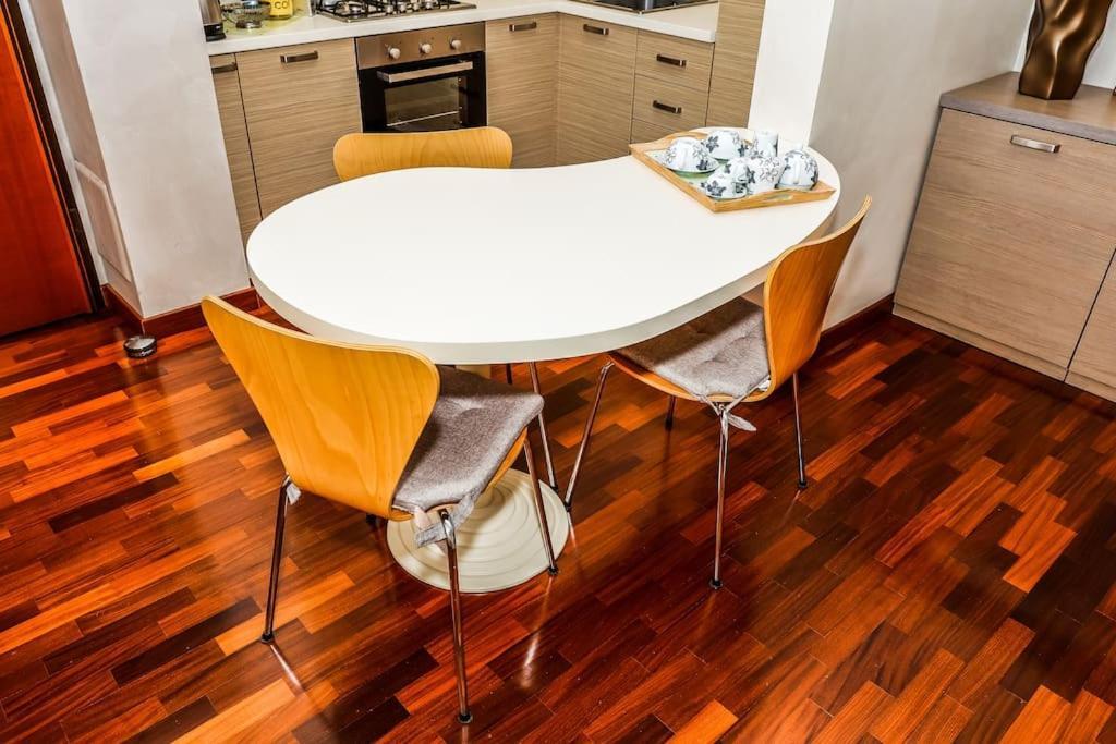 Prestigioso Appartamento Di 70Mq Vicino Milano Legnano Luaran gambar