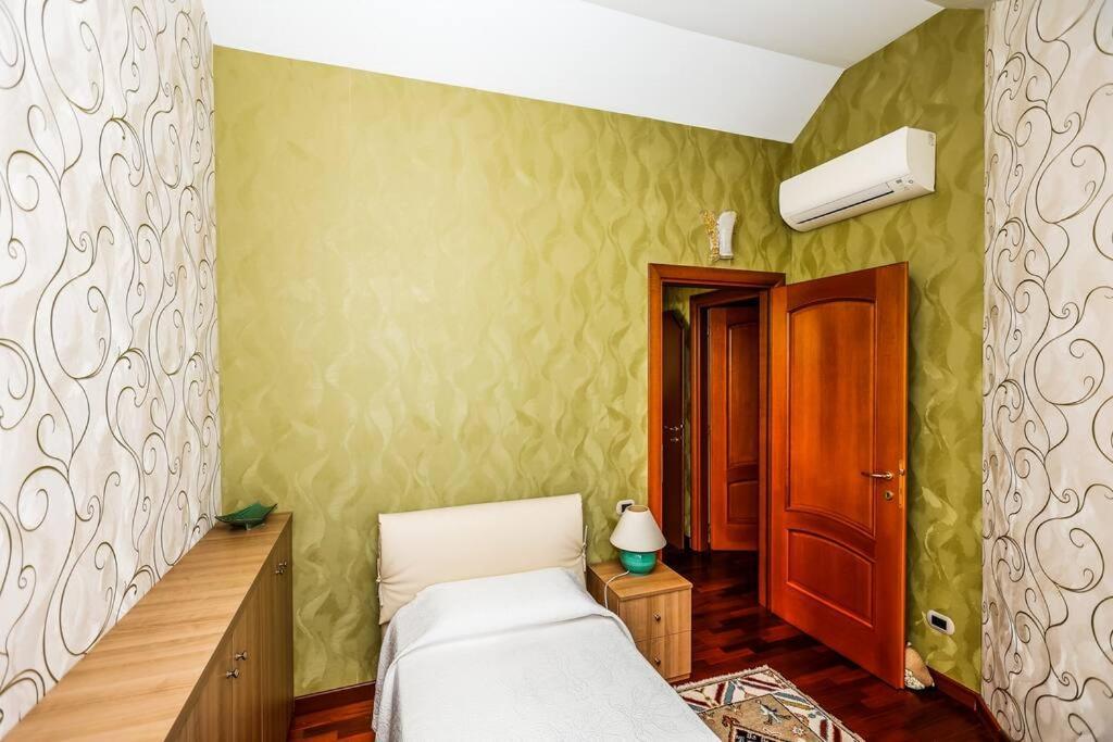 Prestigioso Appartamento Di 70Mq Vicino Milano Legnano Luaran gambar